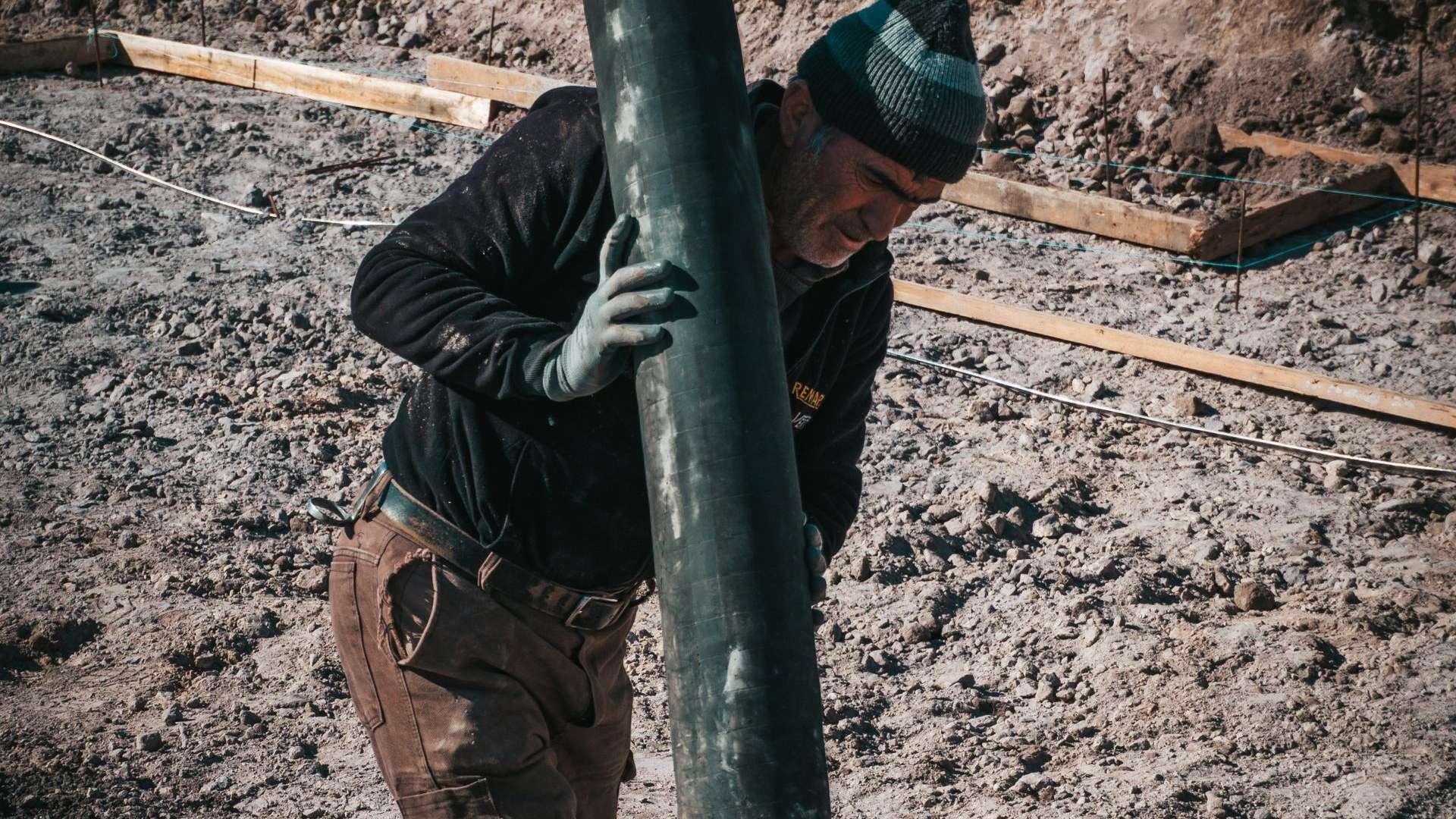 Çiğli şantiyesinde hazır beton dökümü